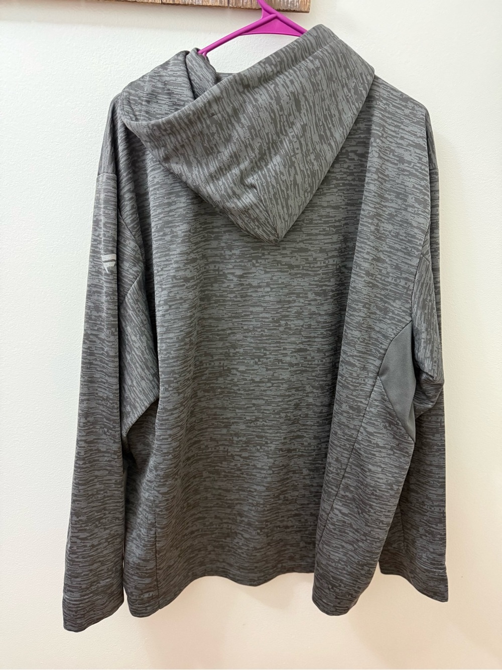 Boston Bruins Gray Pullover Hoodie with Yellow Logo - Picture 6 of 7